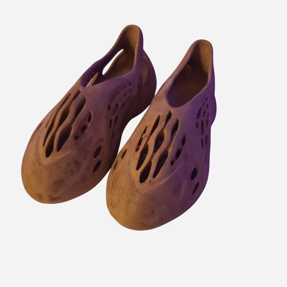 Yeezy Men's Brown and Tan Slides